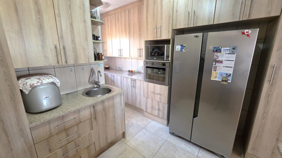 4 Bedroom Property for Sale in Leloko North West